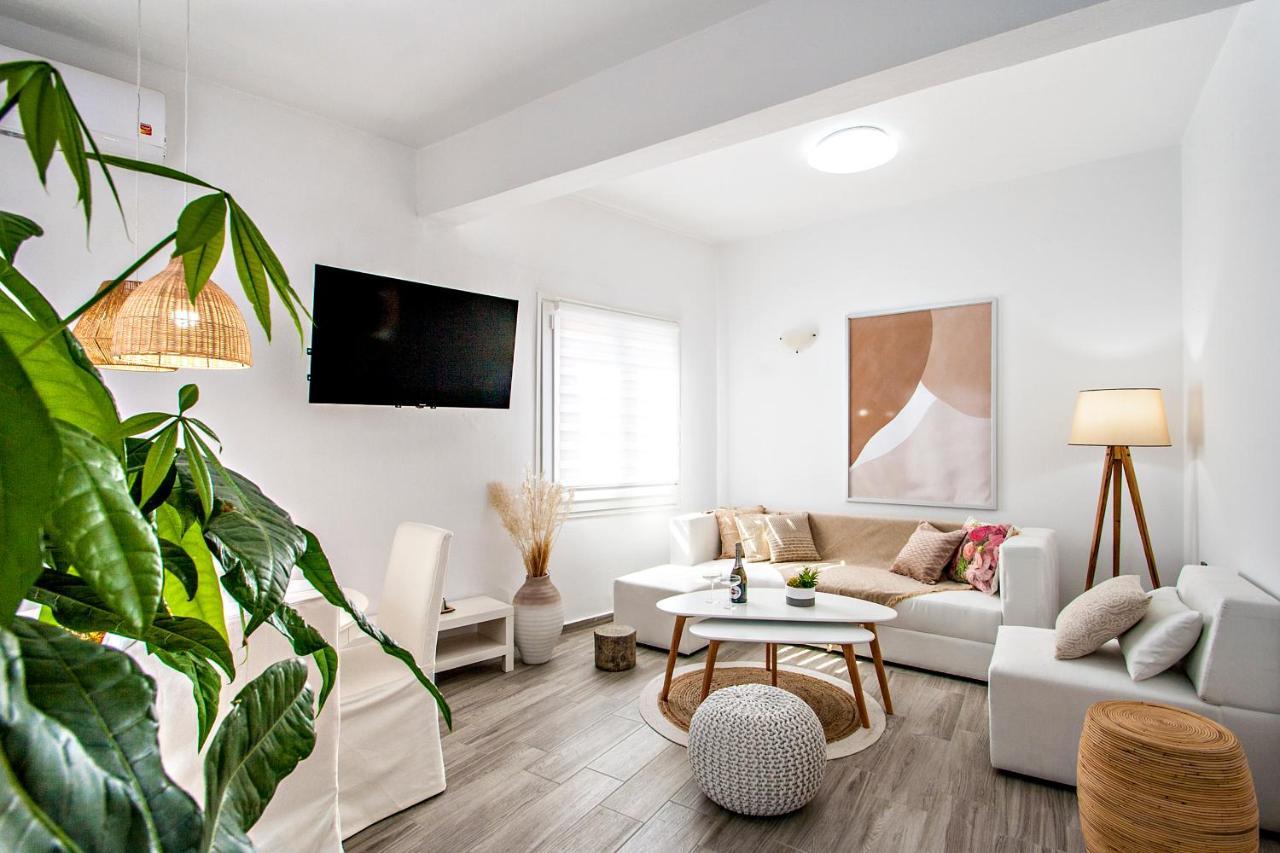 Capolavoro, Boutique Apartment With Unique Rooftop Skiathos Exterior photo